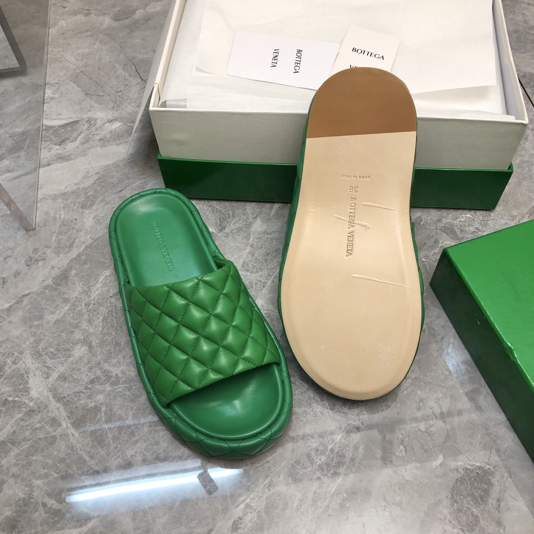 B0tt*ga Ven*ta Slippers Green