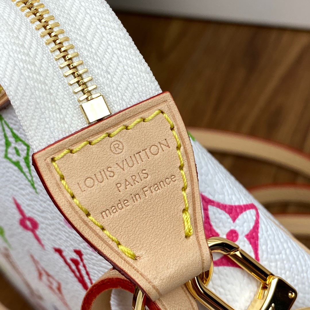 L0vis Vvtt0n Pochette Accessoires White M92649