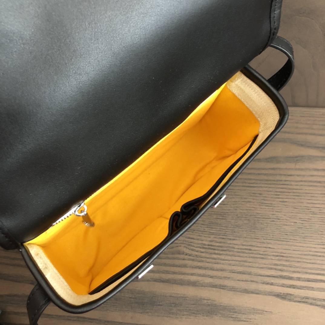 G09ard Shoulder Bag 121209B