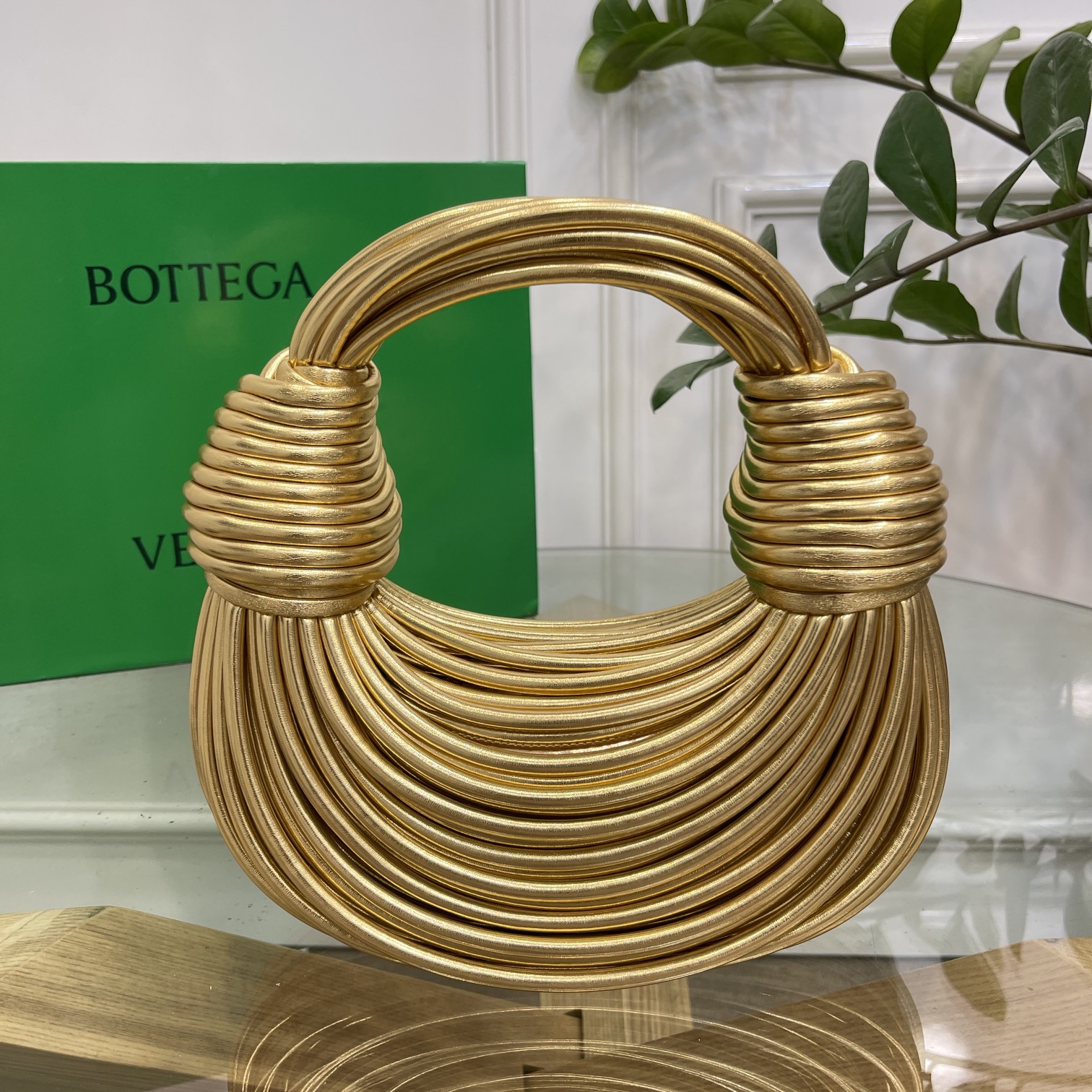 B0tt*ga Jodie Gold 