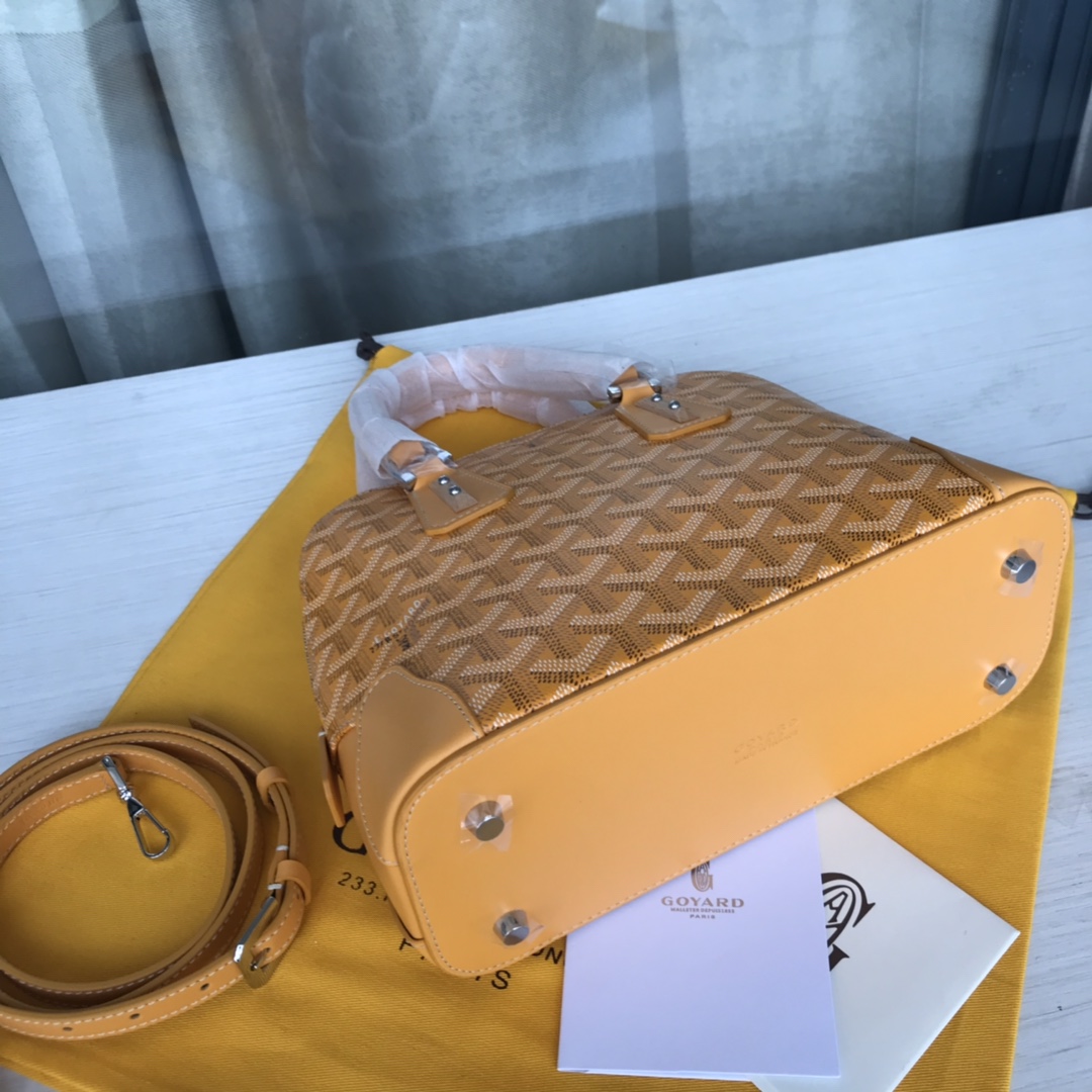 G09ard Vendome HandBag Yellow
