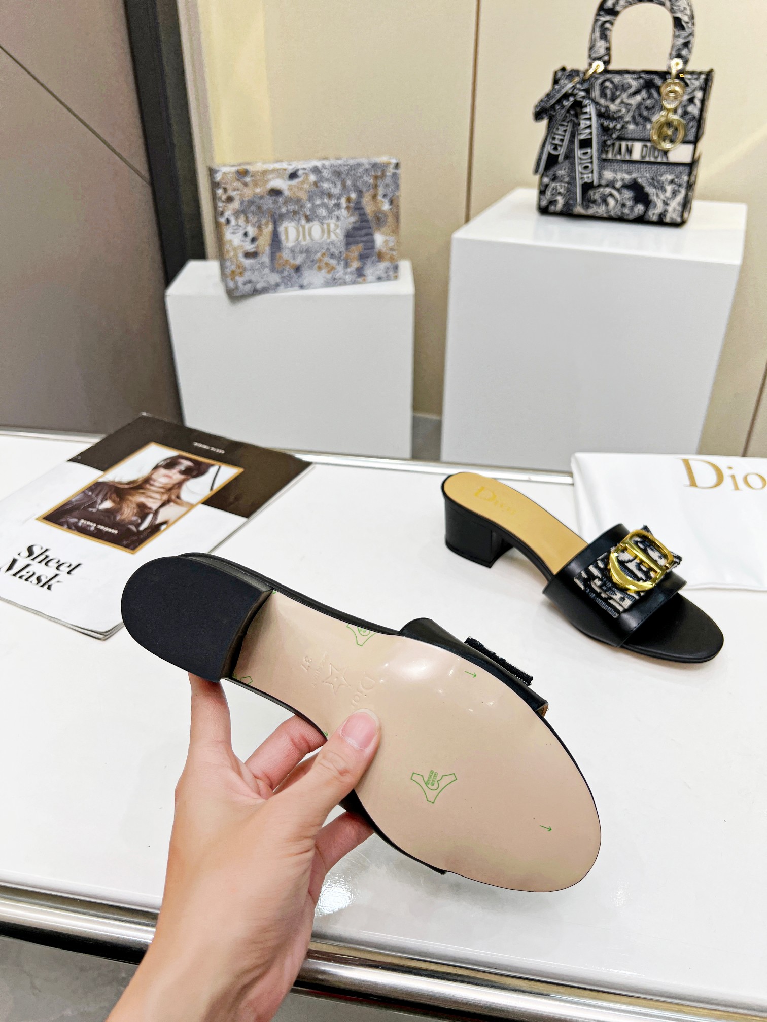 D10r Slippers Sandals Heels