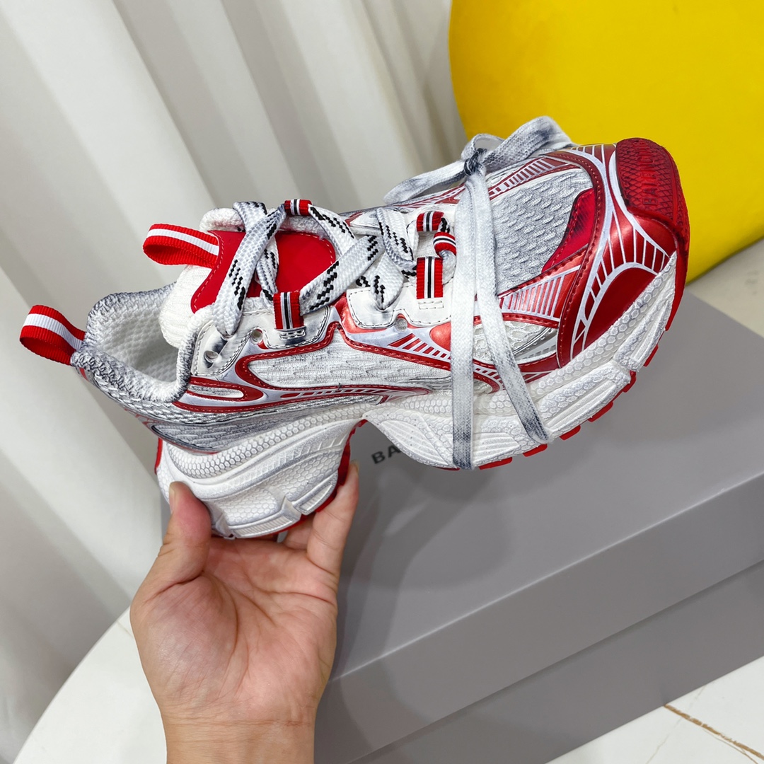 Ba1en*iaga 3XL Sneaker in Red