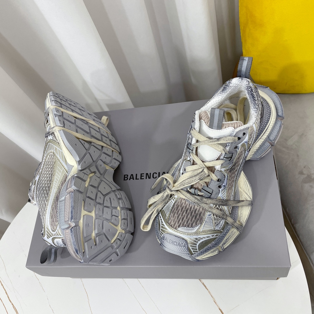 Ba1en*iaga 3XL Sneaker in Grey