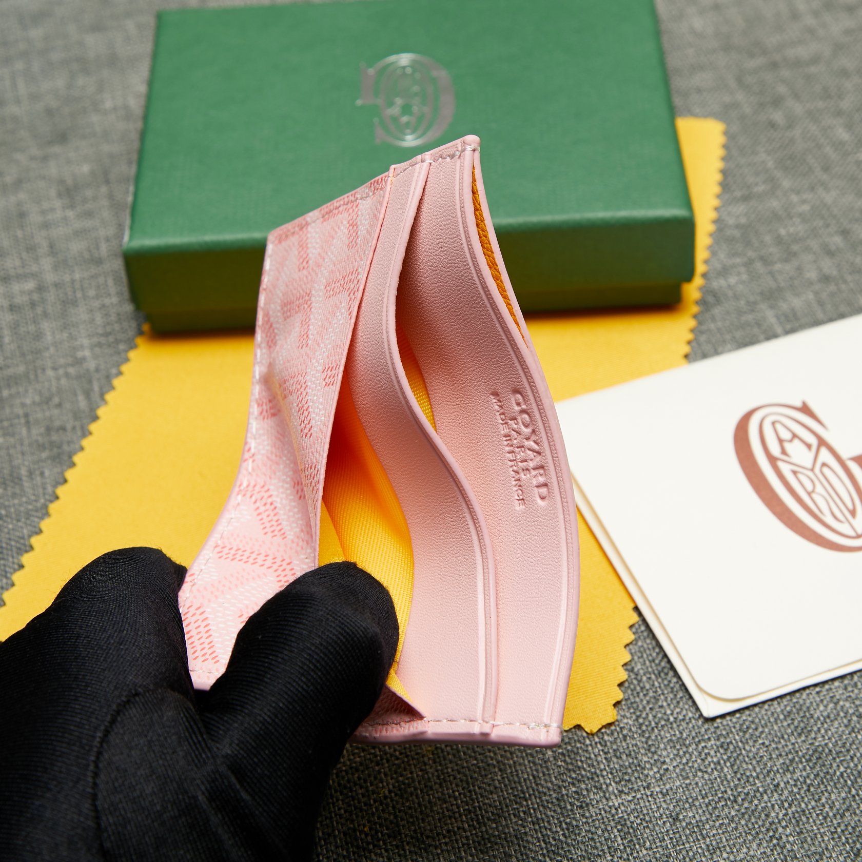 G09ard Wallet Pink