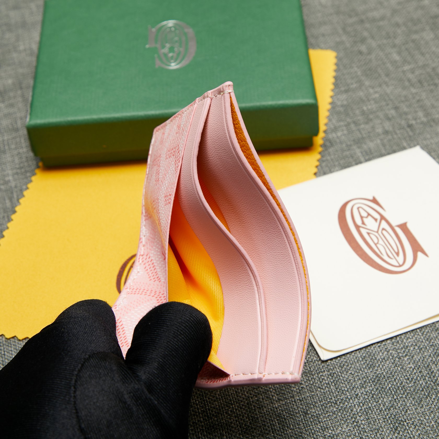 G09ard Wallet Pink