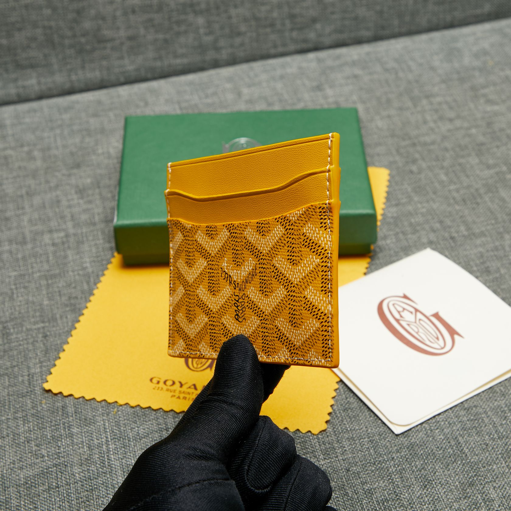 G09ard Wallet Yellow