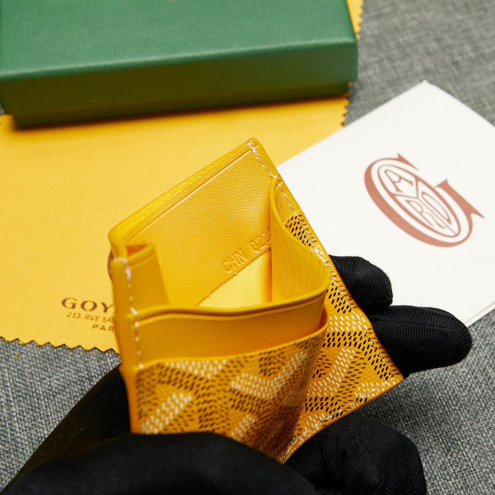 G09ard Wallet Yellow