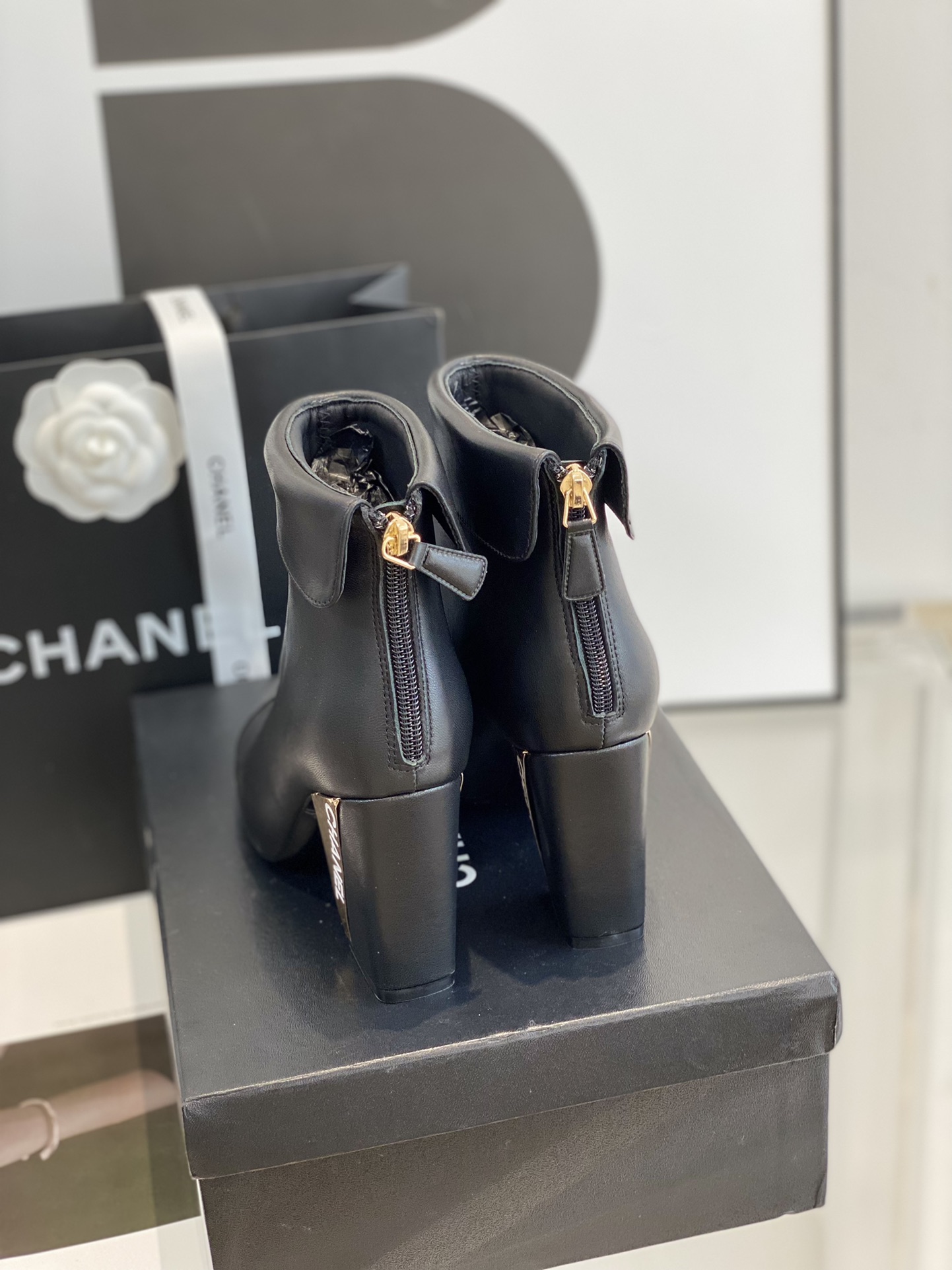 Ch**el Boots 013