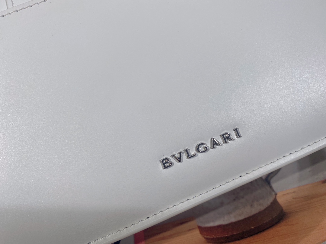 Bvlga Serpenti in Love Bag White