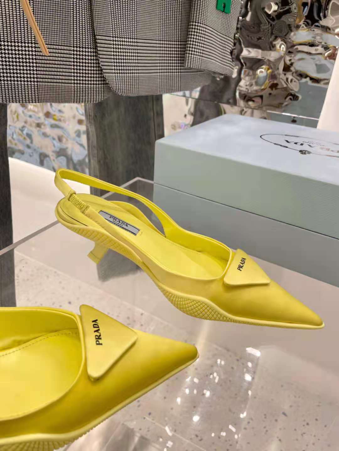 Pra*a Heels Yellow
