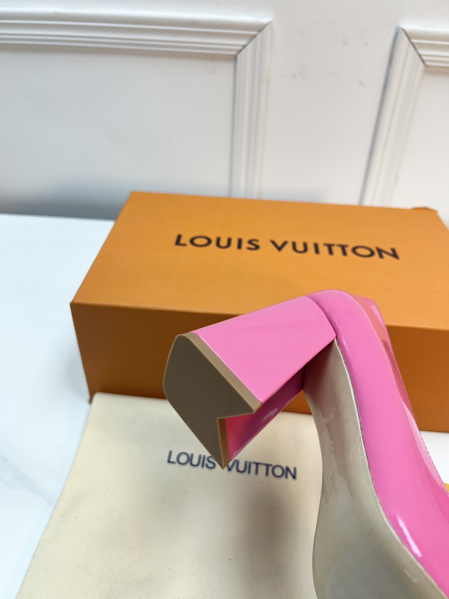 L0vis Vvtt0n Heels Pink