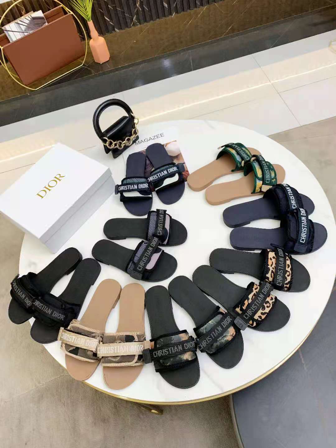 D10r Slippers 02