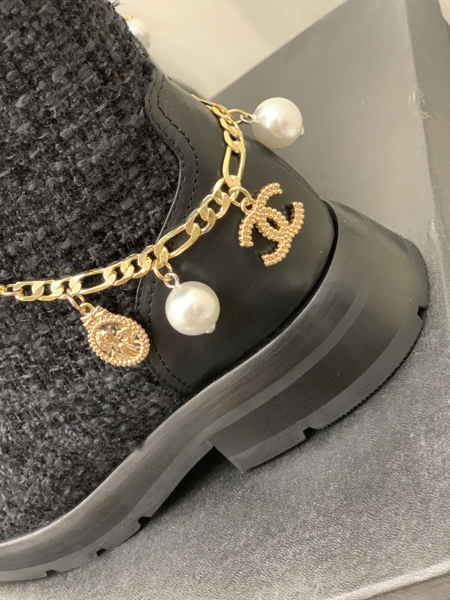 Ch**el Boots 015