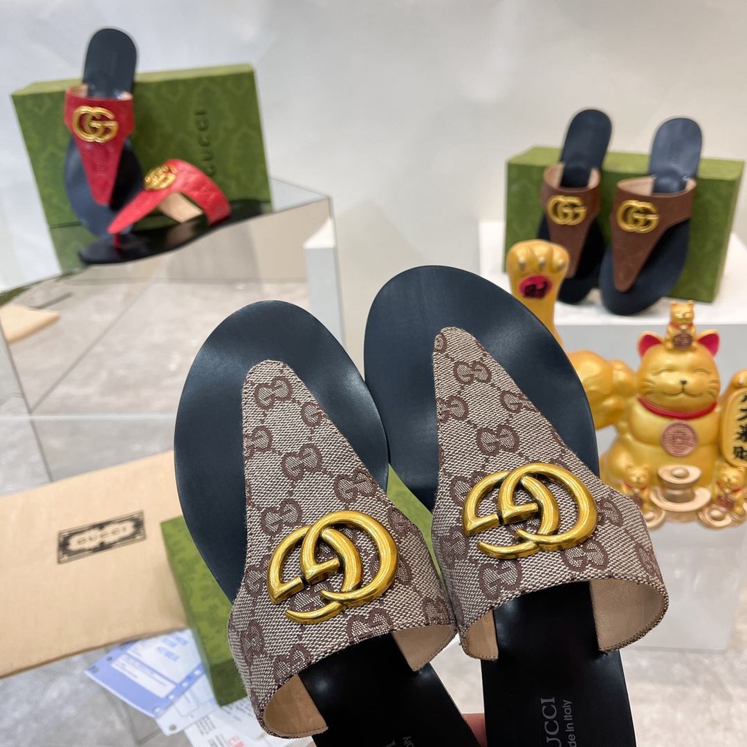 Gvc*1 Slippers 01