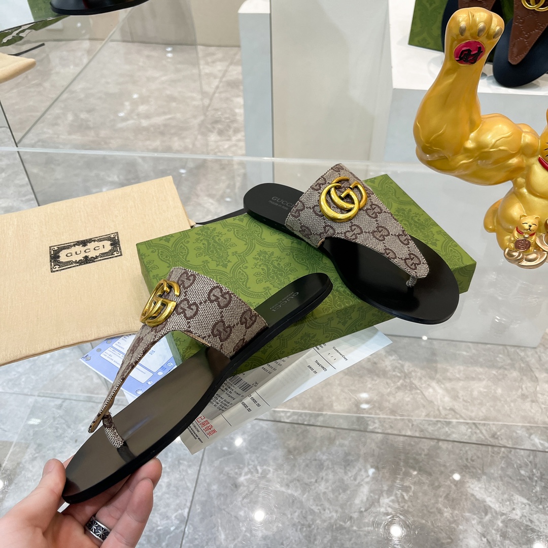 Gvc*1 Slippers 01