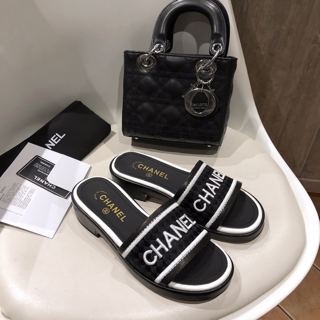 Ch**el Slippers 03