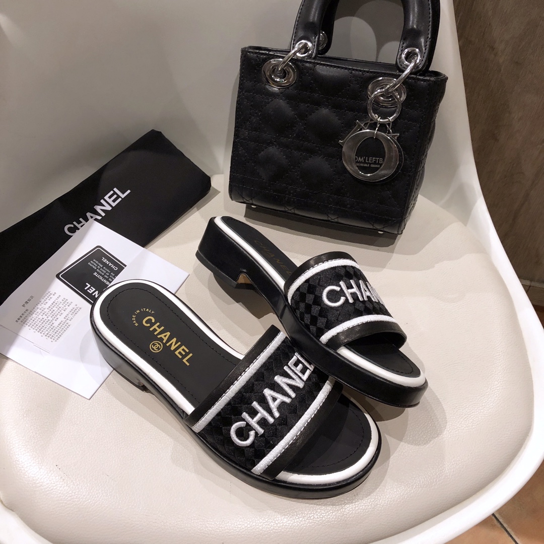 Ch**el Slippers 03