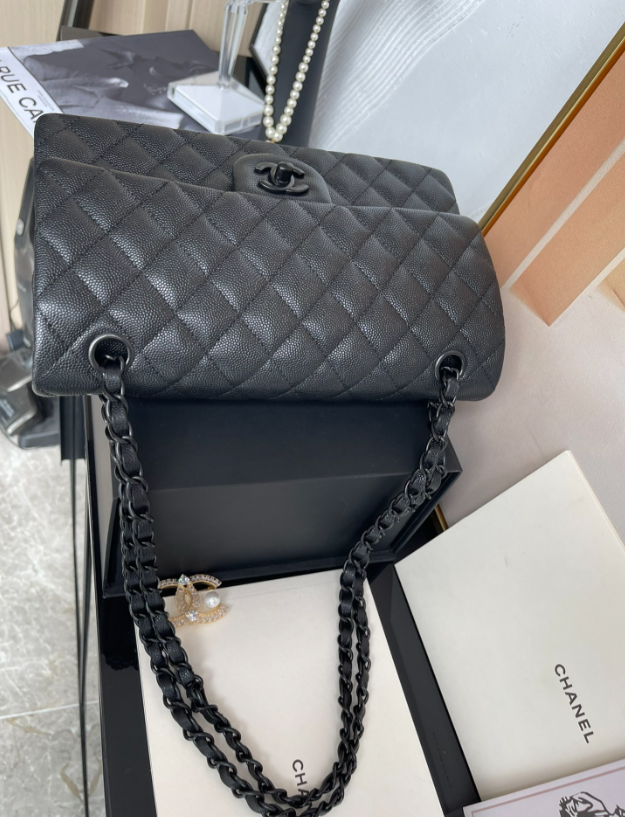 Ch**el Flap Bag Caviar 25CM Black 01112