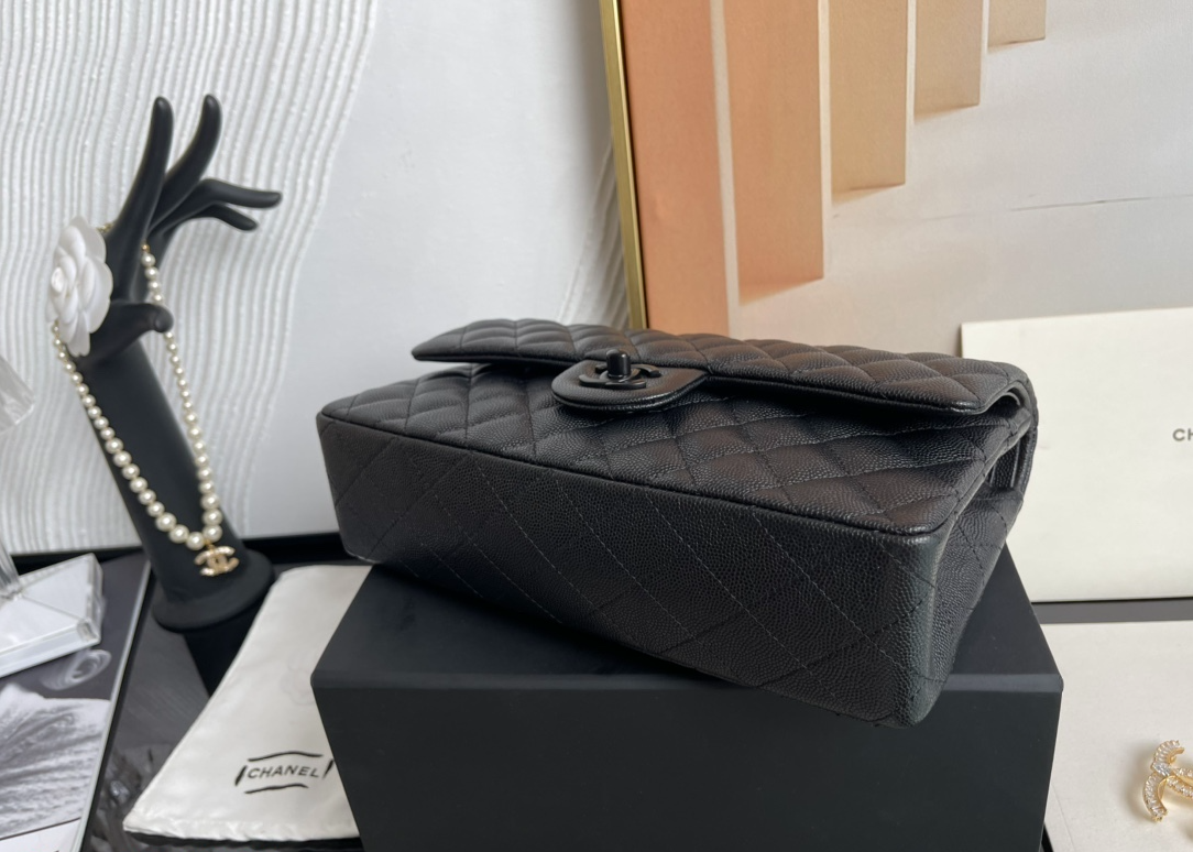 Ch**el Flap Bag Caviar 25CM Black 01112