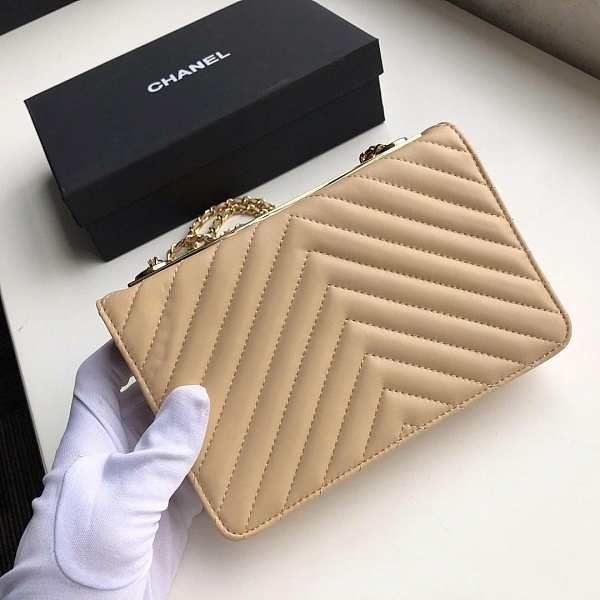 Bagsaaa Ch**el WOC Gold Hardware Lambskin Chevron Beige - 20x12x4.5cm
