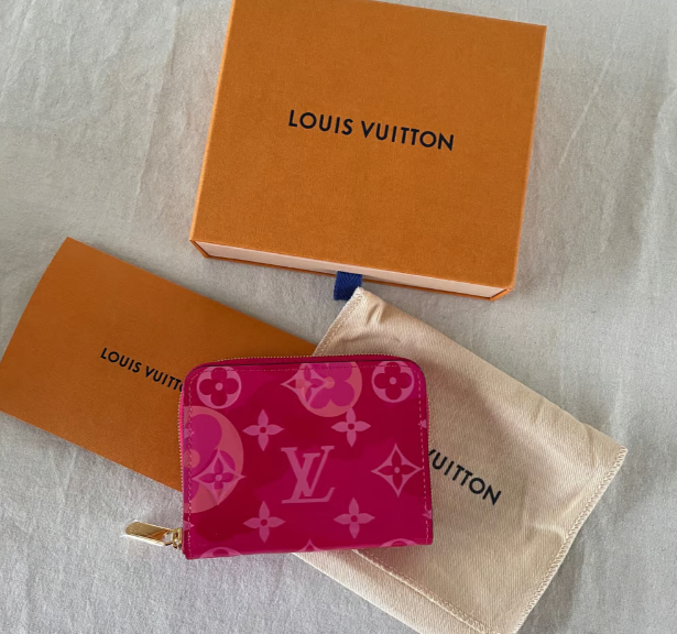 Bagsaaa L0vis Vvtt0n Zippy Coin Purse Monogram Verni Fuchsia M90589 
