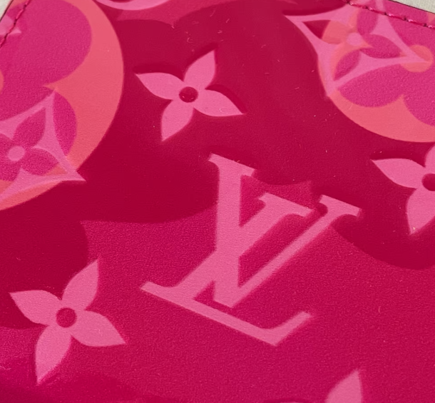 Bagsaaa L0vis Vvtt0n Zippy Coin Purse Monogram Verni Fuchsia M90589