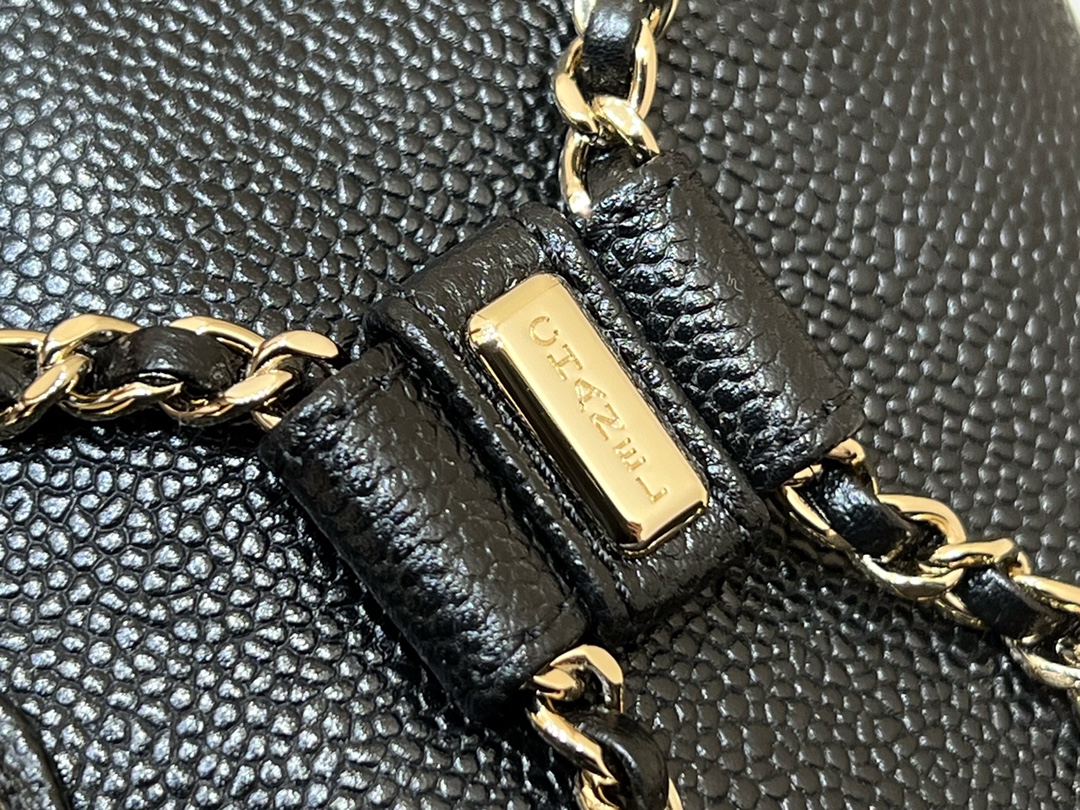 Bagsaaa Small Backpack Grained Shiny Calfskin & Gold-Tone Metal Black - 21*20*12cm