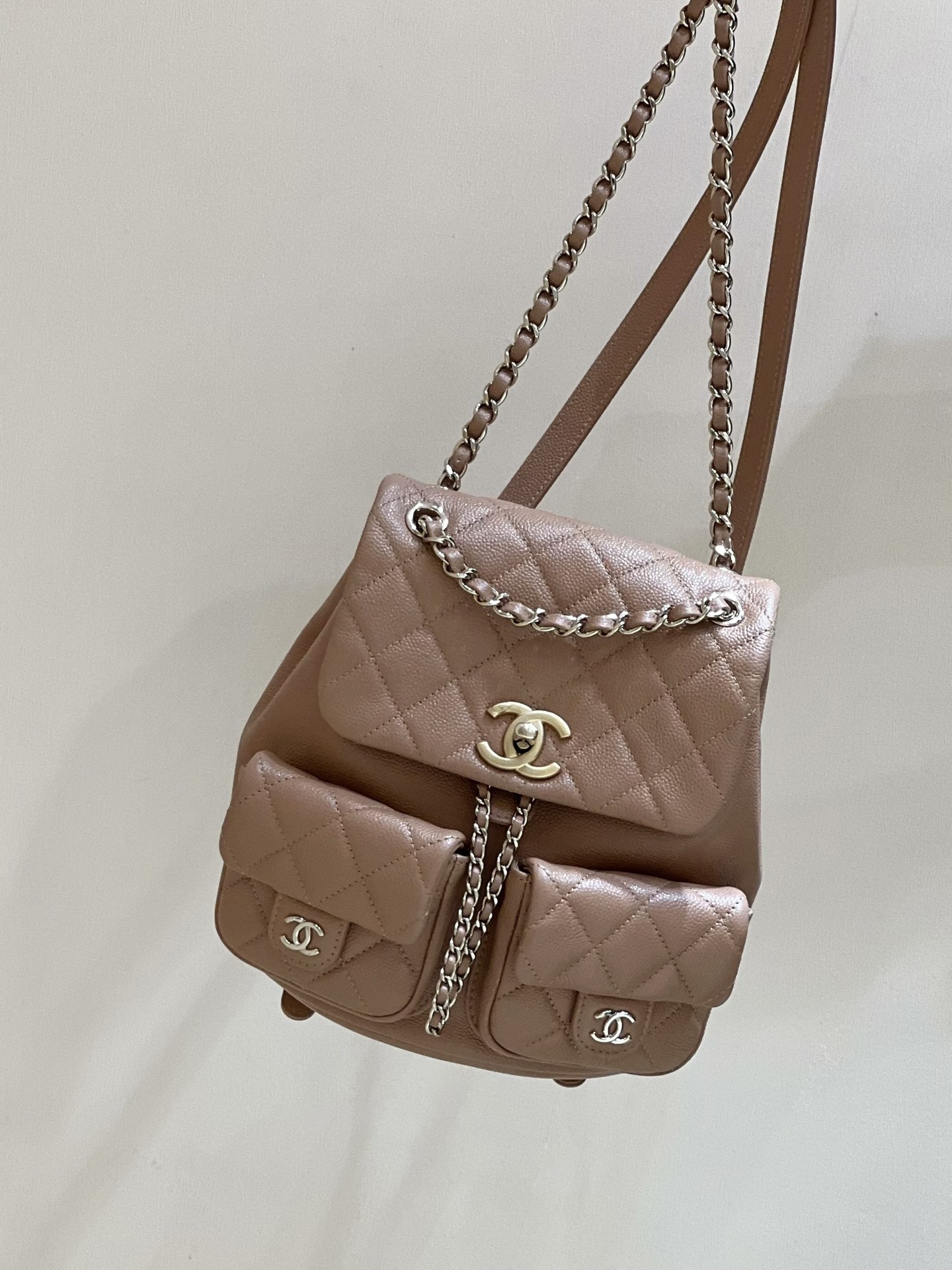 Bagsaaa Small Backpack Grained Shiny Calfskin & Gold-Tone Metal Nude - 21*20*12cm