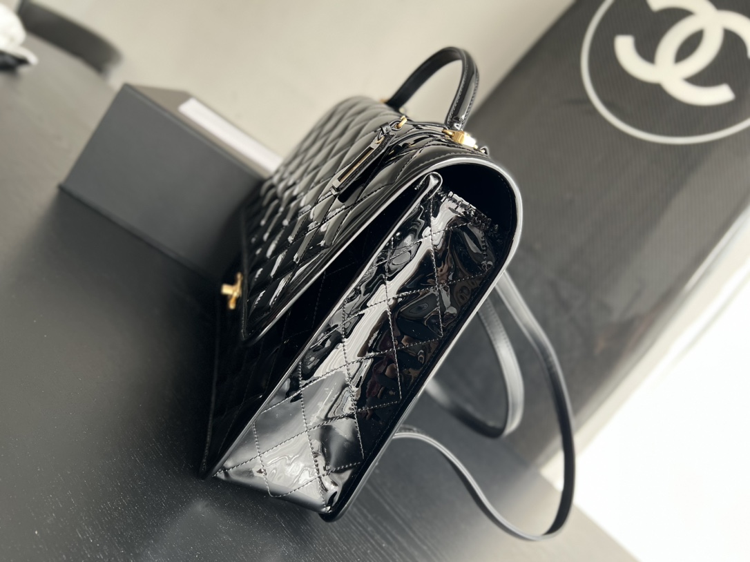 Bagsaaa Ch**el Backpack Patent Calfskin Black AS3662 - 31.5x31x9 cm