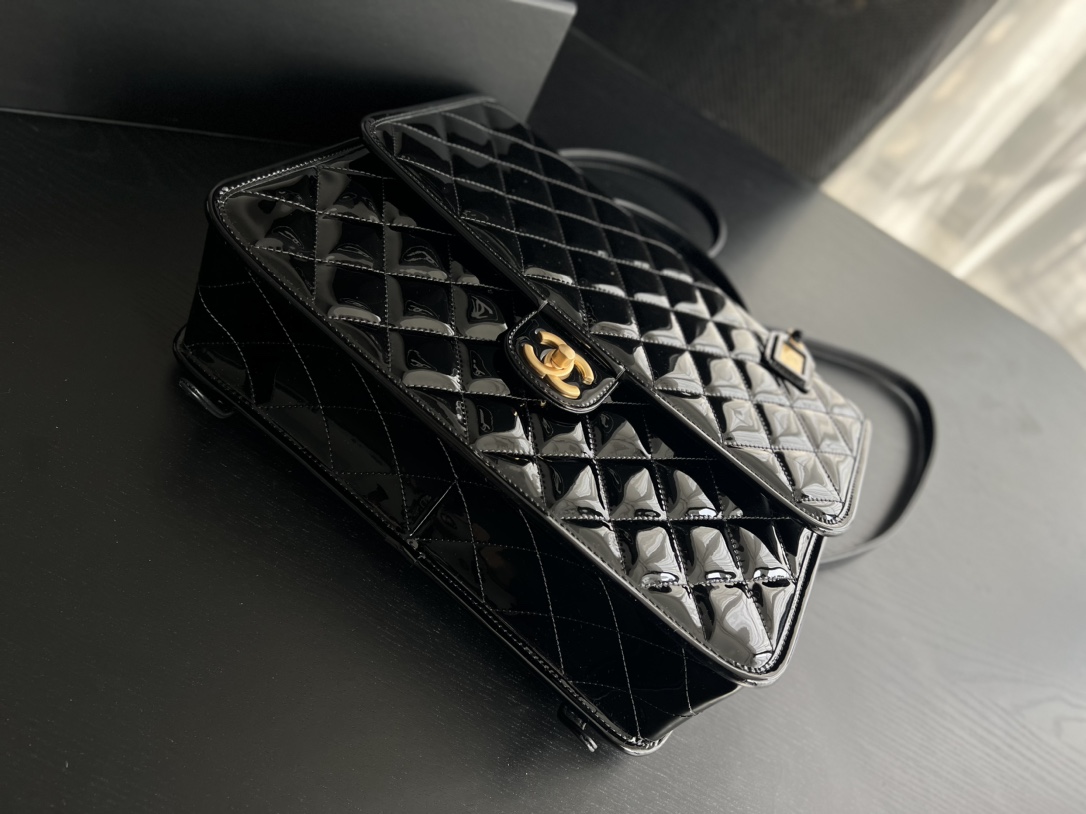 Bagsaaa Ch**el Backpack Patent Calfskin Black AS3662 - 31.5x31x9 cm