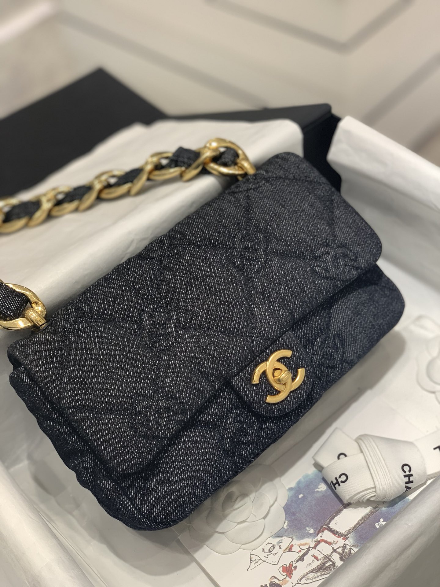 Bagsaaa Ch**el 22S Black Denim Quilted CC Flap Bag - 25×14×6cm