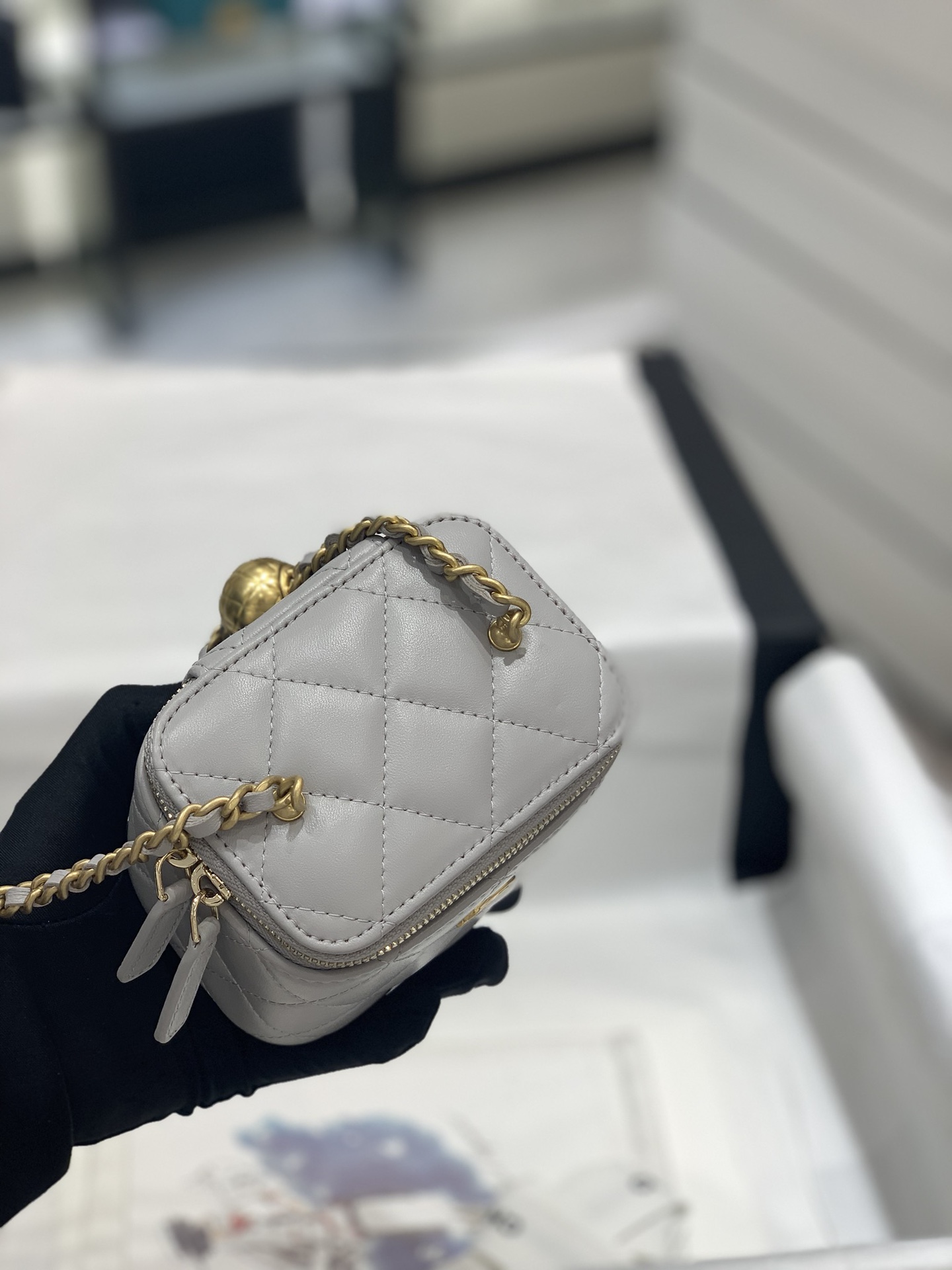 Bagsaaa Ch**el Clutch With Chain Gray Lambskin - 8.5 × 11 × 7 cm