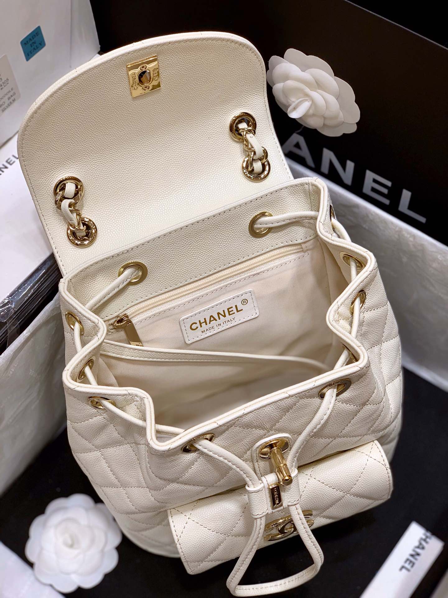 Bagsaaa Ch**el AS1371 Duma Backpack White - 21.5 x 24 x 12 cm