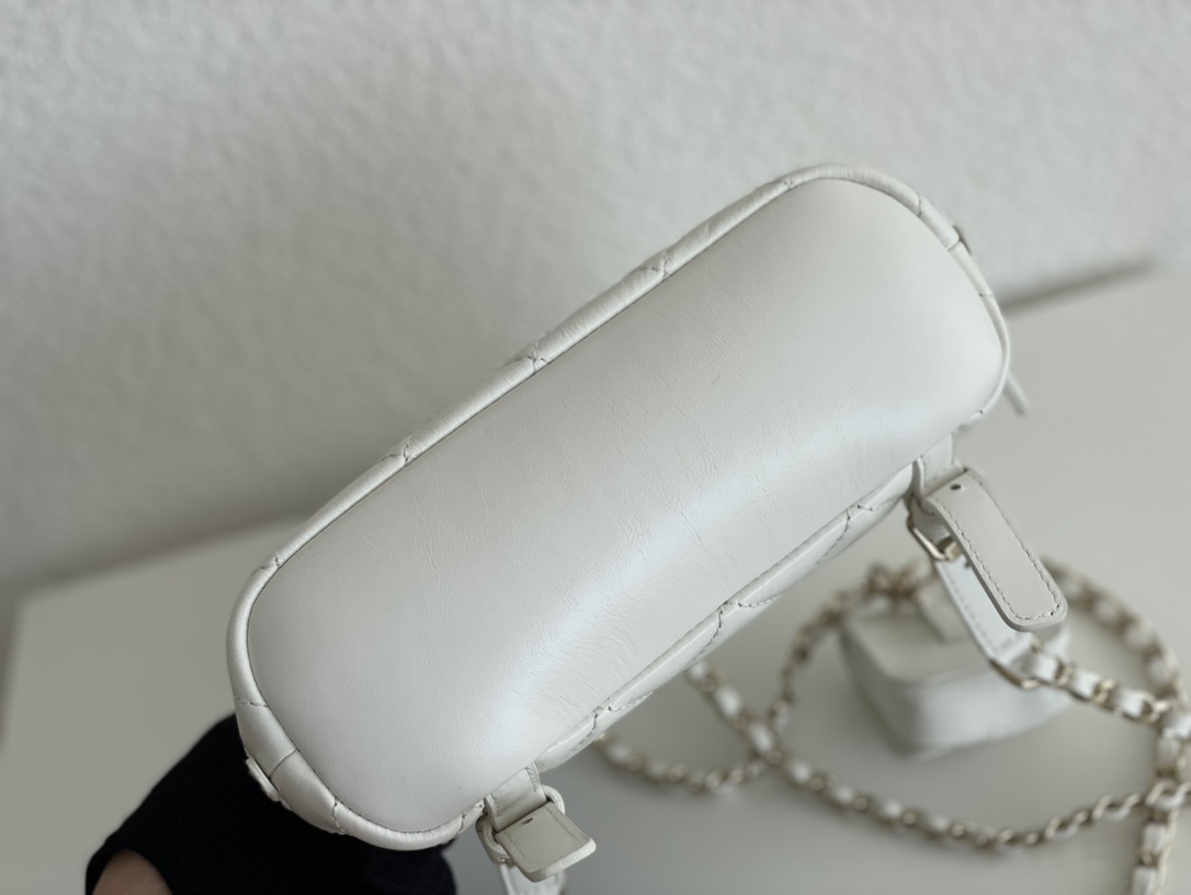 Bagsaaa Ch**el Rucksack Backpack AS3332 Calfskin leather White - 24x21x8cm