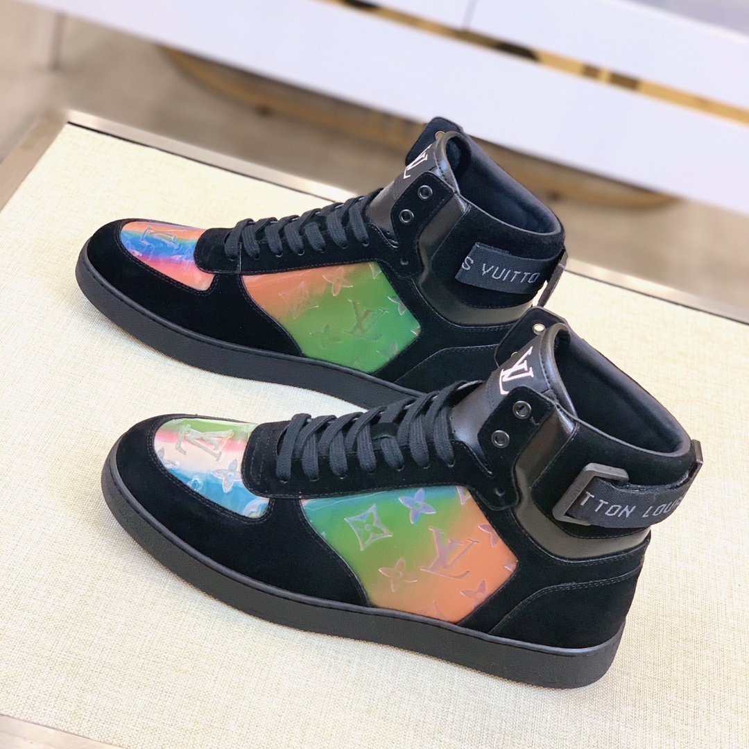 Bagsaaa L0vis Vvtt0n IRIDESCENT RIVOLI TRAINER