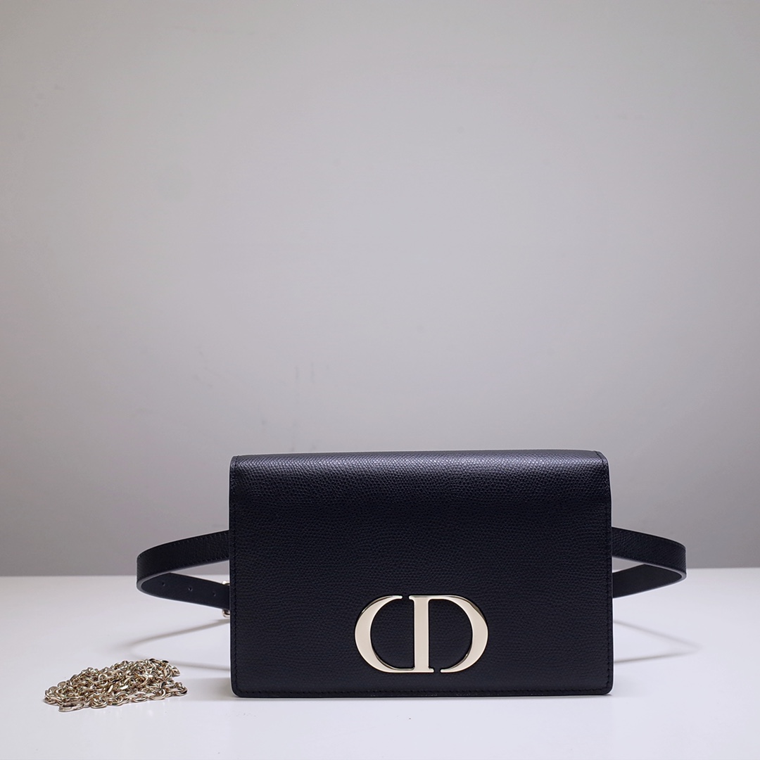 Bagsaaa D10r 2-IN-1 30 MONTAIGNE POUCH BLACK - 19 x 12.5 x 4 cm