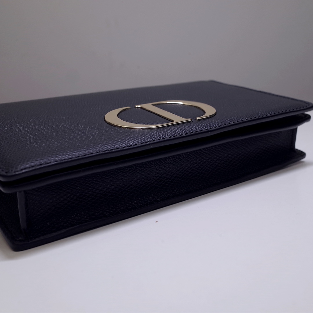 Bagsaaa D10r 2-IN-1 30 MONTAIGNE POUCH BLACK - 19 x 12.5 x 4 cm