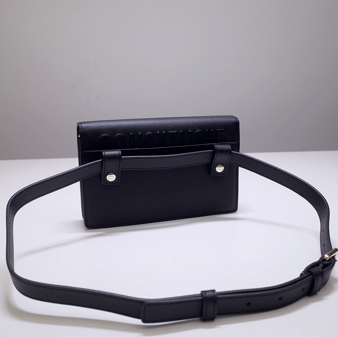 Bagsaaa D10r 2-IN-1 30 MONTAIGNE POUCH BLACK - 19 x 12.5 x 4 cm