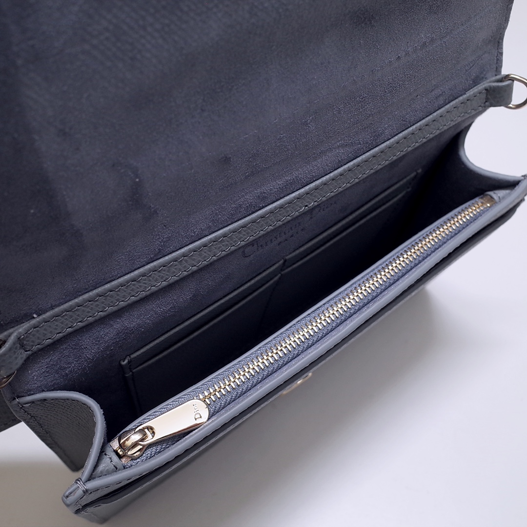 Bagsaaa D10r 2-IN-1 30 MONTAIGNE POUCH BLUE - 19 x 12.5 x 4 cm