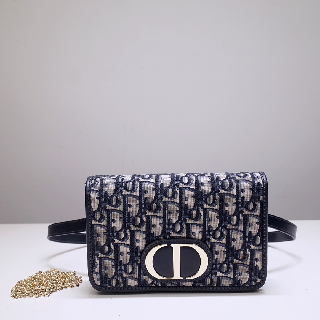 Bagsaaa D10r 2-IN-1 30 MONTAIGNE POUCH OBLIQUE - 19 x 12.5 x 4 cm