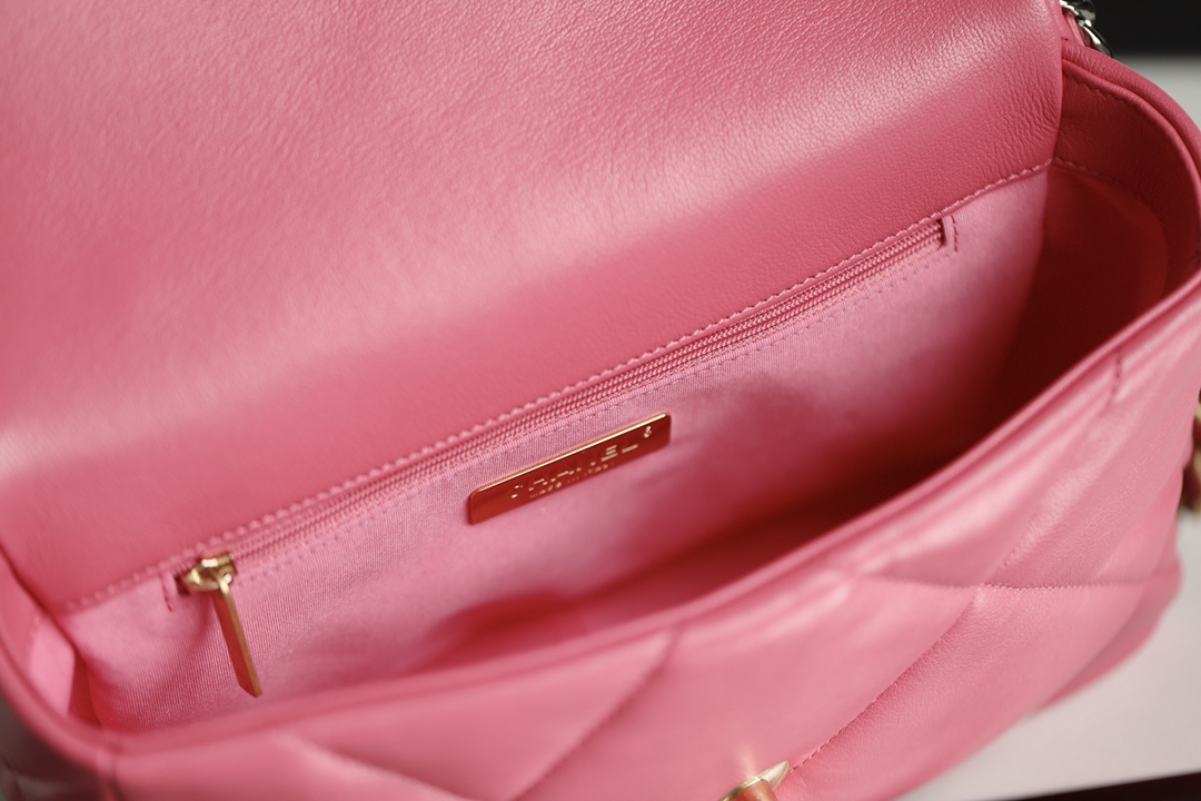 Bagsaaa Ch**el 19 Flap Bag Small Pink - 26x16x9cm