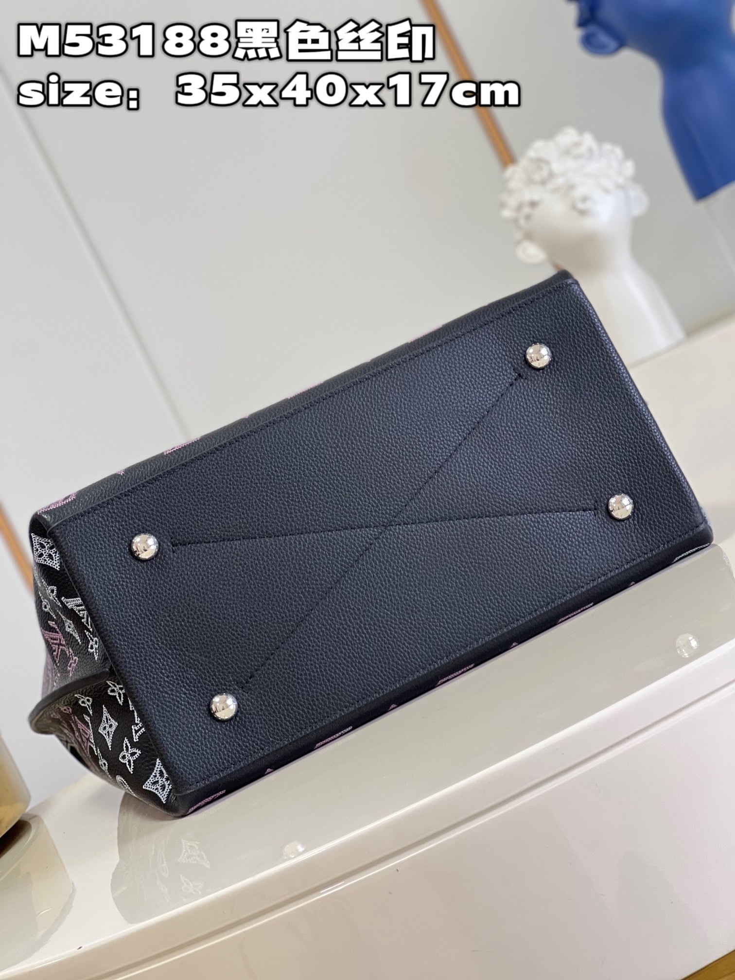 Bagsaaa L0vis Vvtt0n Carmel Mahina perforated calf leather Black - 40x35x17cm