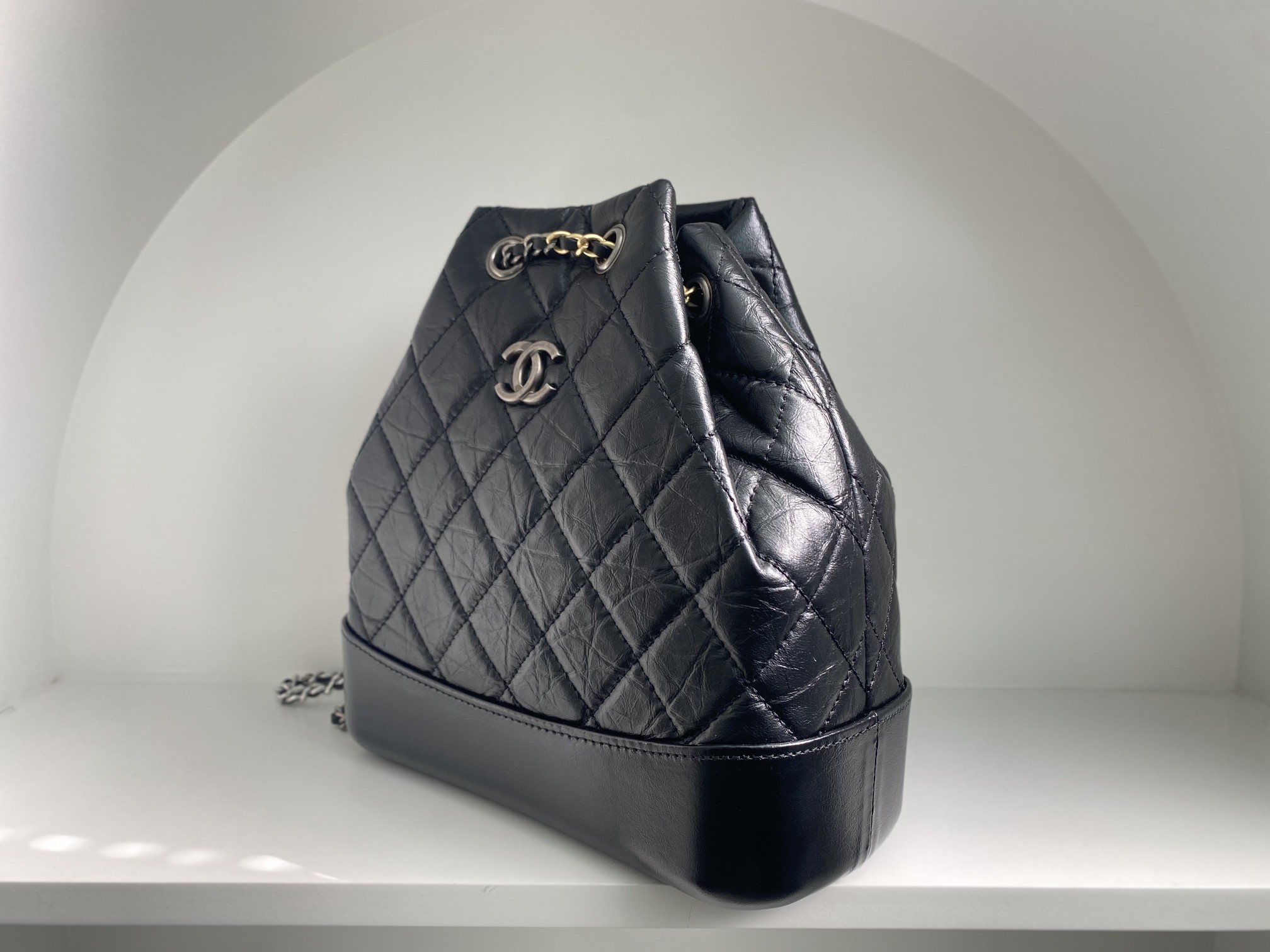 Bagsaaa Ch**el BLACK QUILTED AGED CALFSKIN SMALL GABRIELLE BACKPACK - 26x25x11cm