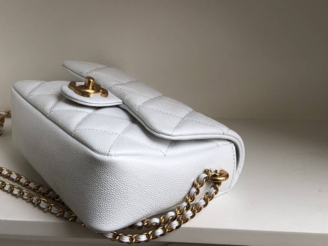 Bagsaaa Ch**el Caviar Quilted Square Mini White 21K - 19x13x17cm