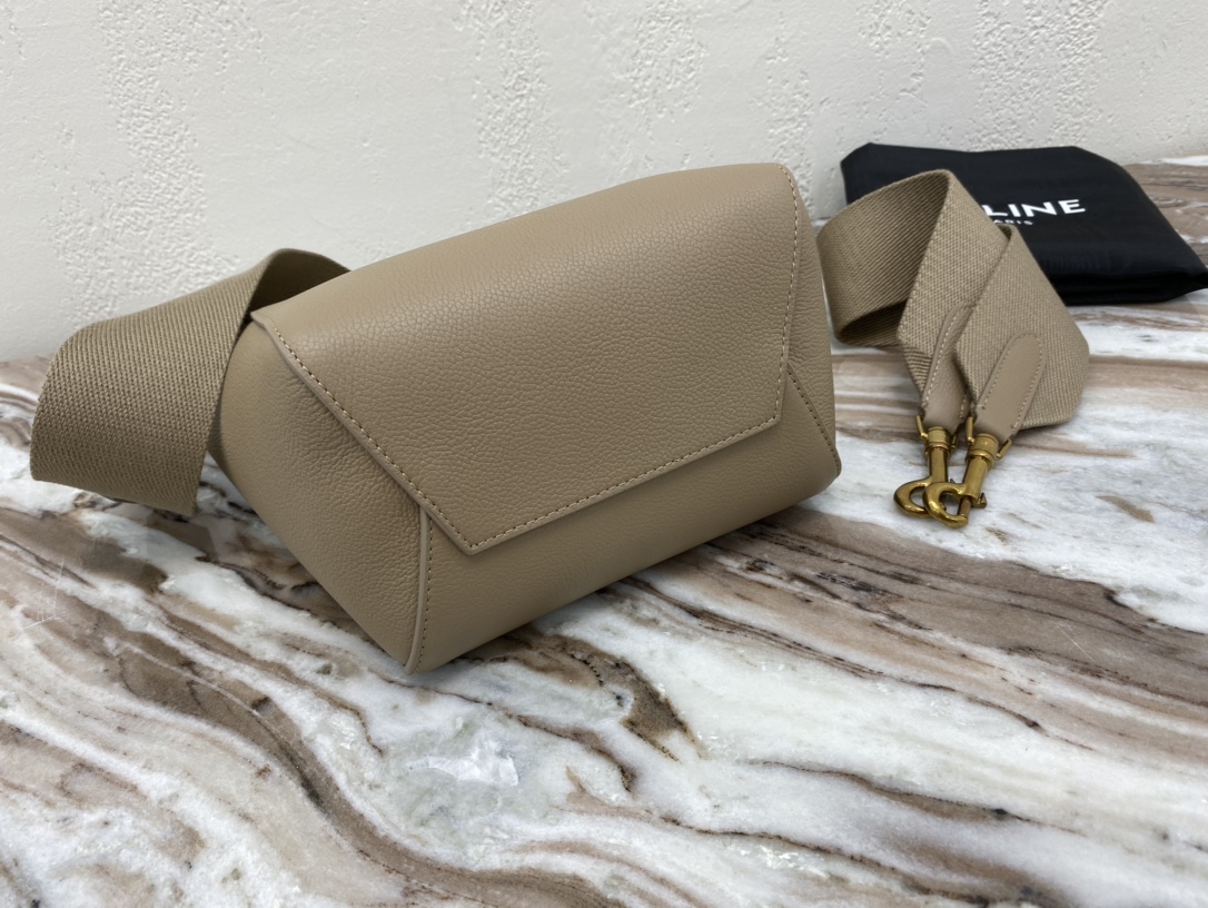 Bagsaaa Ce1i*e Sangle Small Bucket Bag in Taupe - 18 X 25 X 12 CM