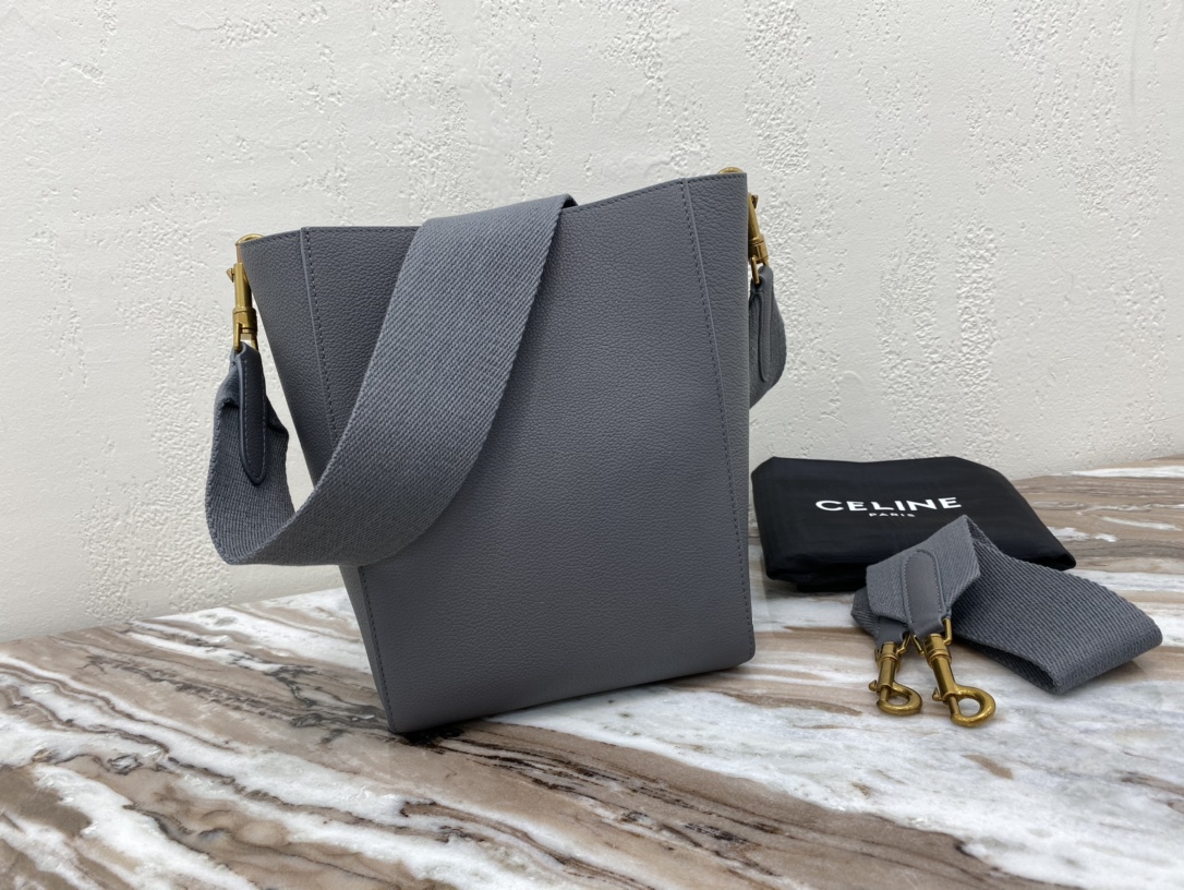Bagsaaa Ce1i*e Sangle Small Bucket Bag in Grey - 18 X 25 X 12 CM