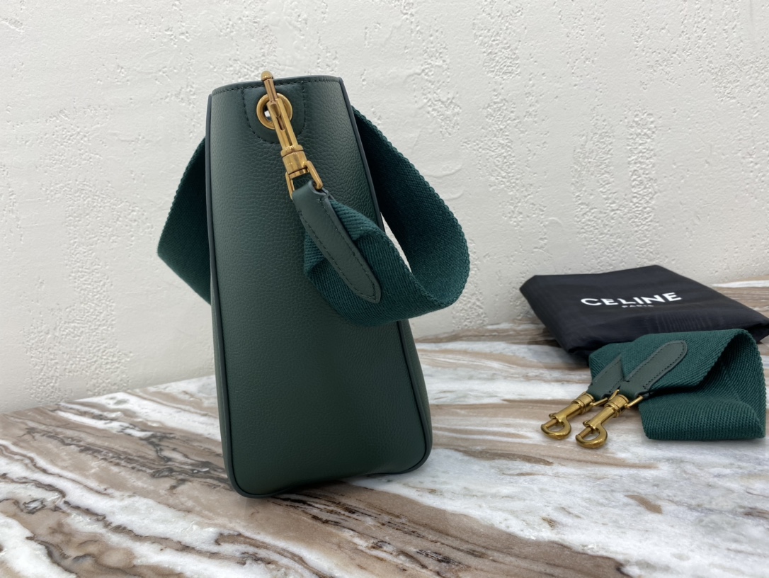 Bagsaaa Ce1i*e Sangle Small Bucket Bag in Green - 18 X 25 X 12 CM