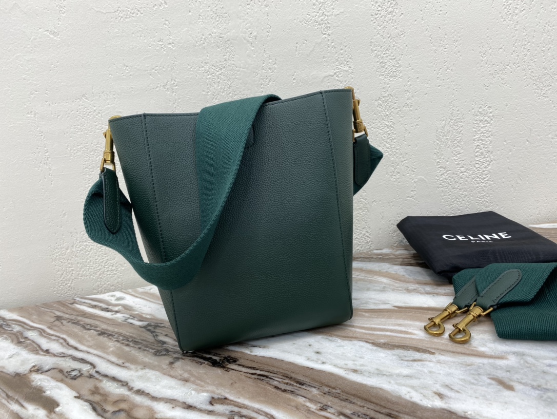 Bagsaaa Ce1i*e Sangle Small Bucket Bag in Green - 18 X 25 X 12 CM
