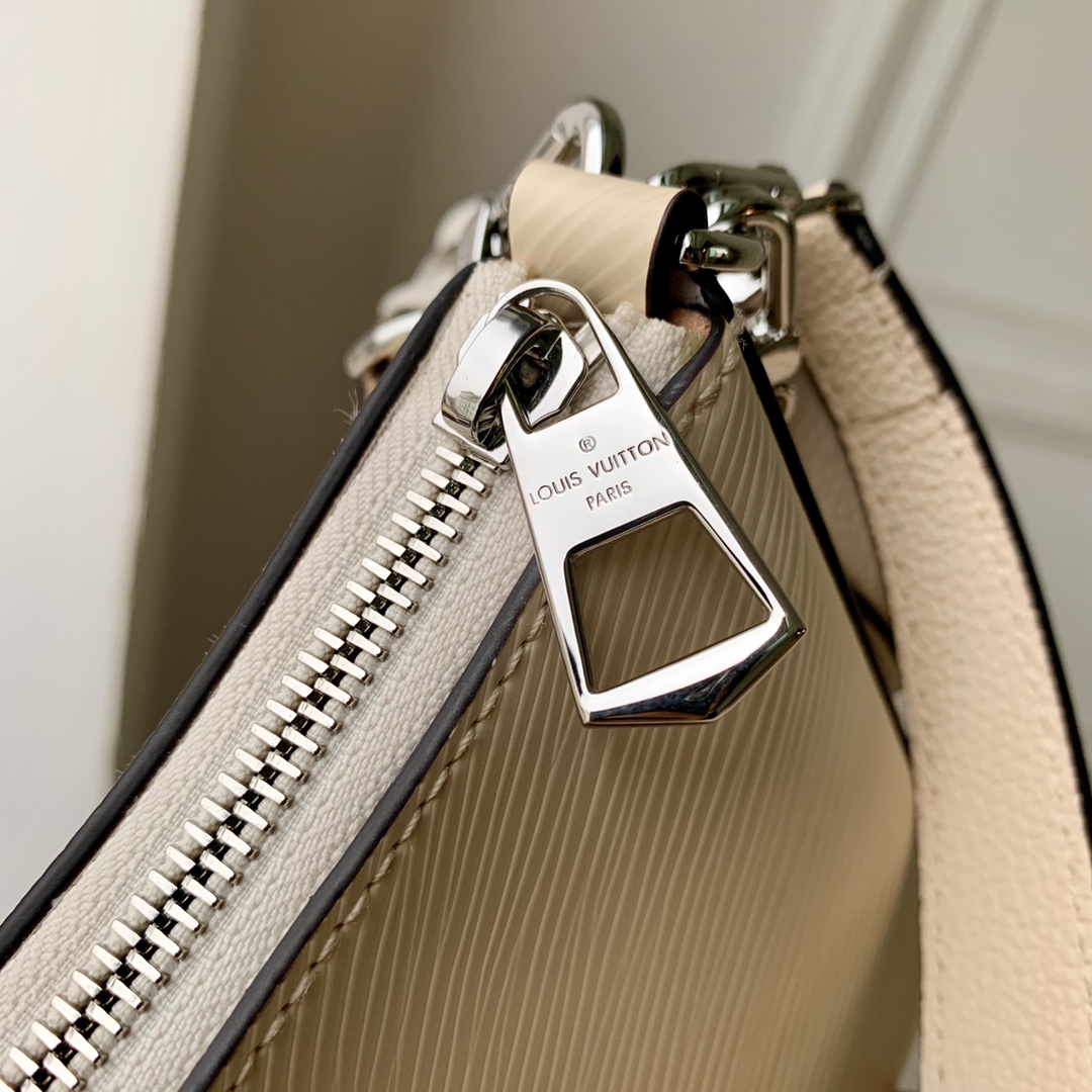 Bagsaaa L0vis Vvtt0n Marellini white bag - 19 x 13.5 x 6.5 cm
